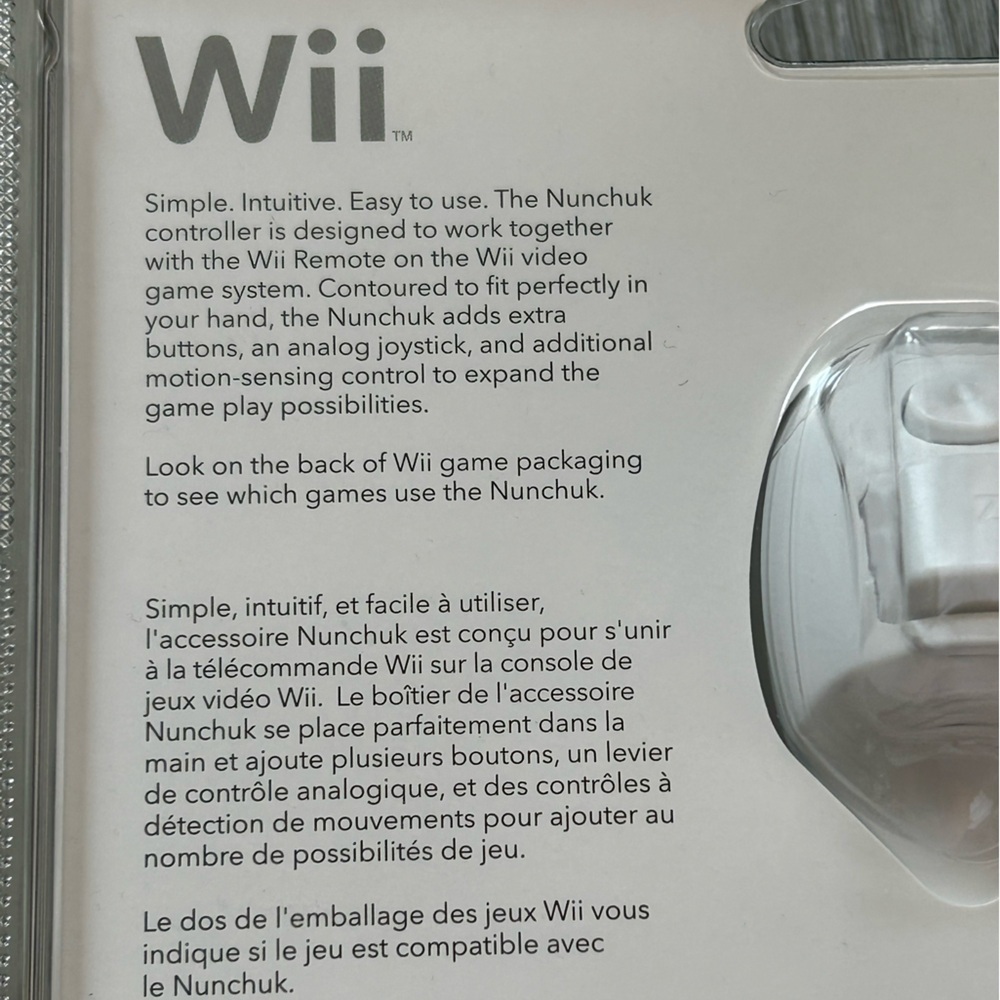 Nintendo White Wii Remote Accessory - Picture 4 of 6